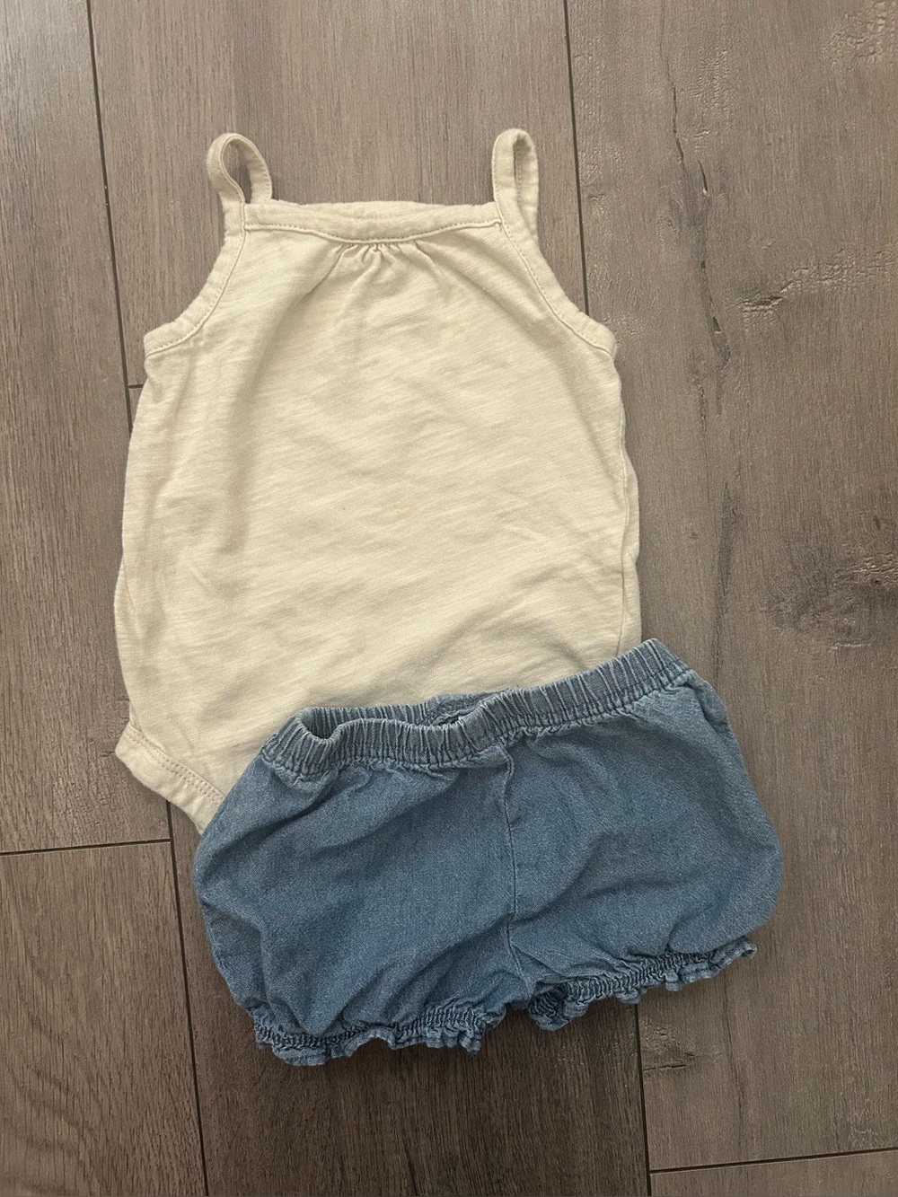 6 mo girl's Carter two-piece summer set - ivory tank top & denim bubble shorts